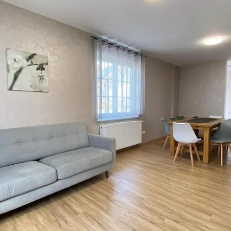 Marianna Weimer Apartment *